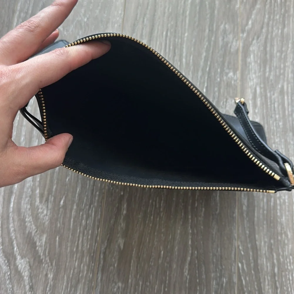 Tory Burch Black Leather Pouch - Picture 3 of 5